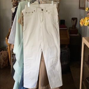 Off white Lee shop jeans. High waisted l.